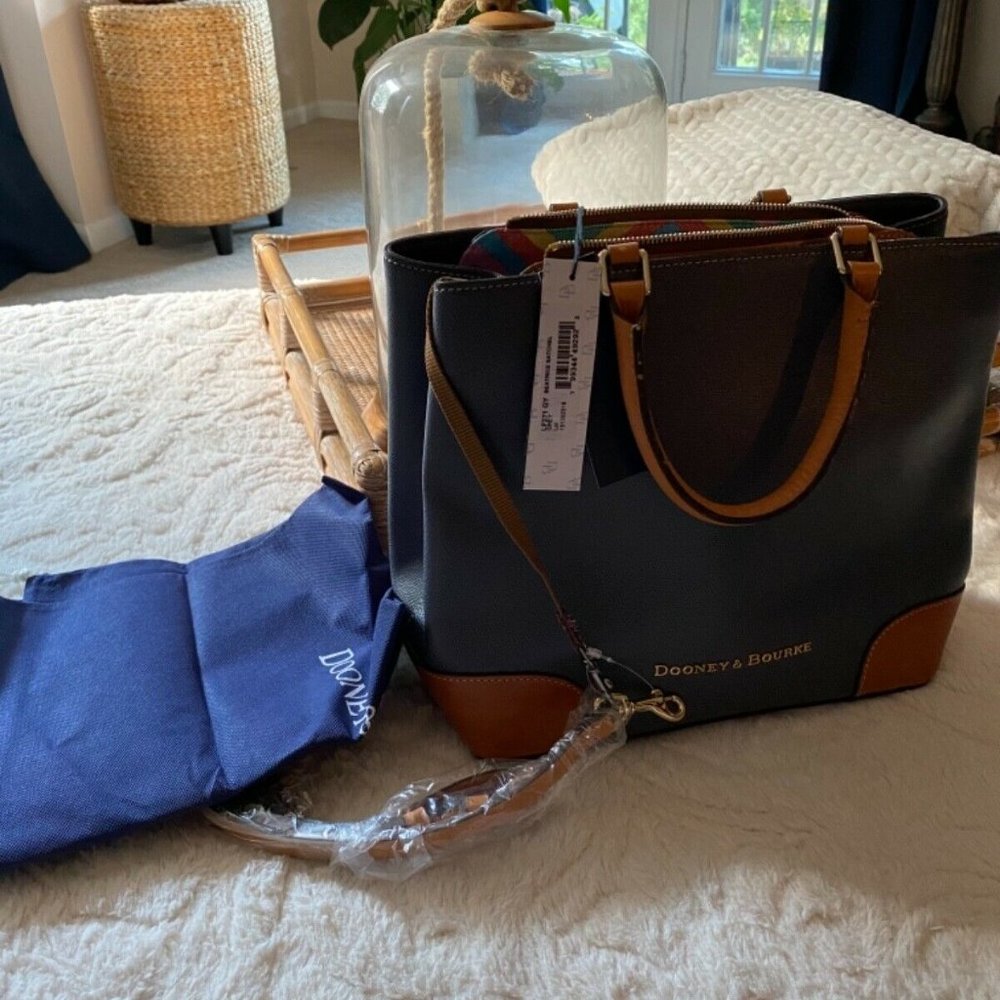 Bellas Closet Dooney & Bourke NWT Saffiano Bag